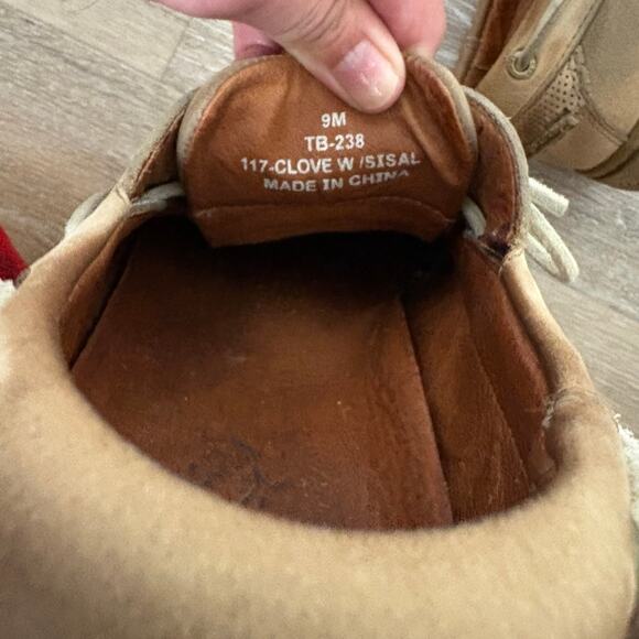 Tommy Bahama Men's Tan  Leather Loafers Size 9M - Picture 9 of 9